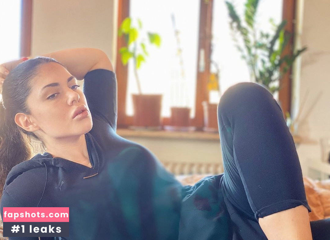 Mariedominique_ gallery photo #33