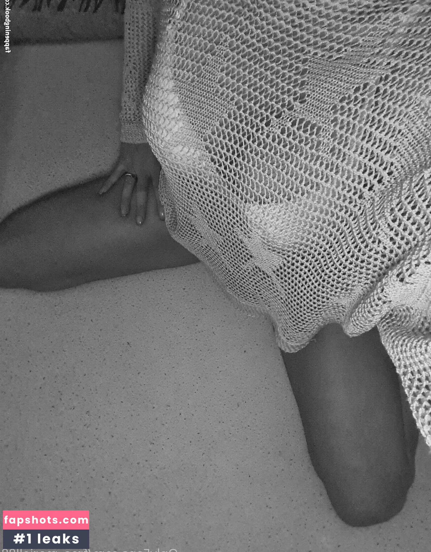 mariell_69x gallery photo #27