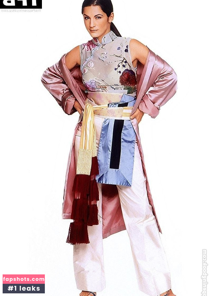 Mariella Ahrens gallery photo #75