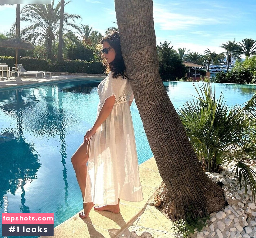 Mariella Ahrens gallery photo #10