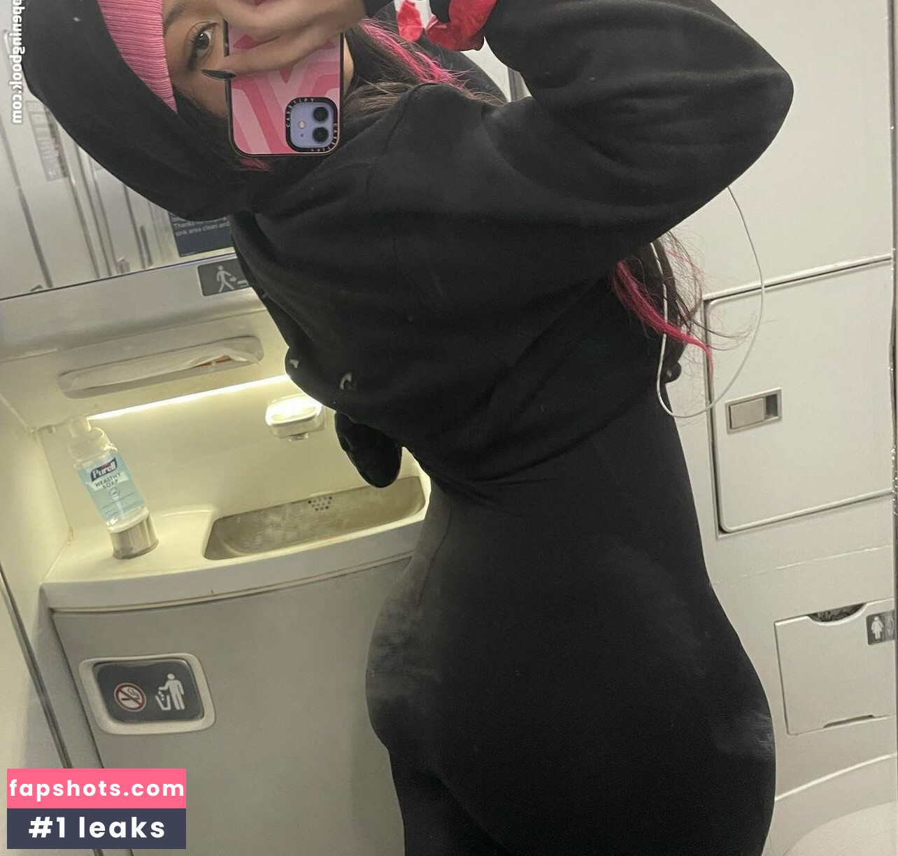 mariiiisel Nude Leaks OnlyFans Photos #40 - LeakJerk