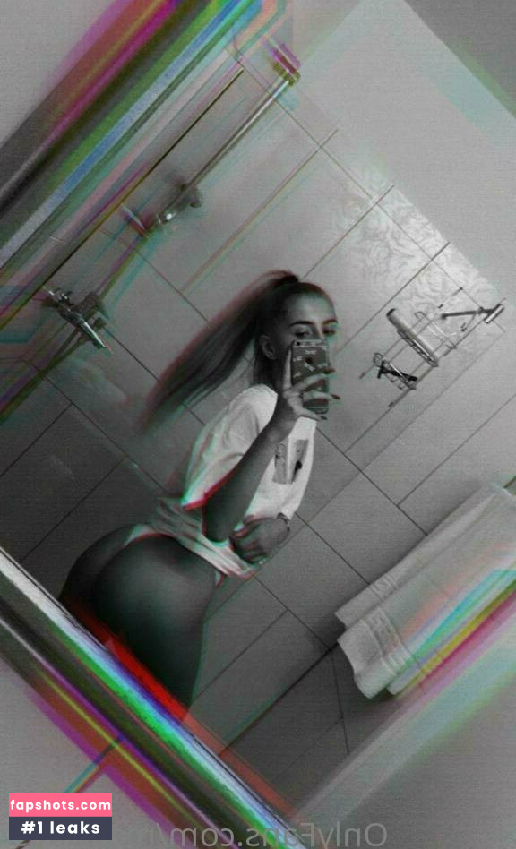 marika03 nude babe gallery