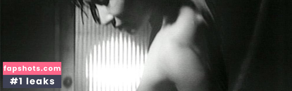 Mariko Ogawa gallery photo #8