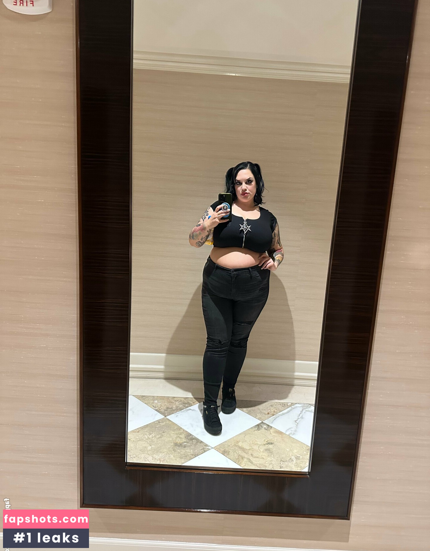 marilynmilkedme gallery photo #5