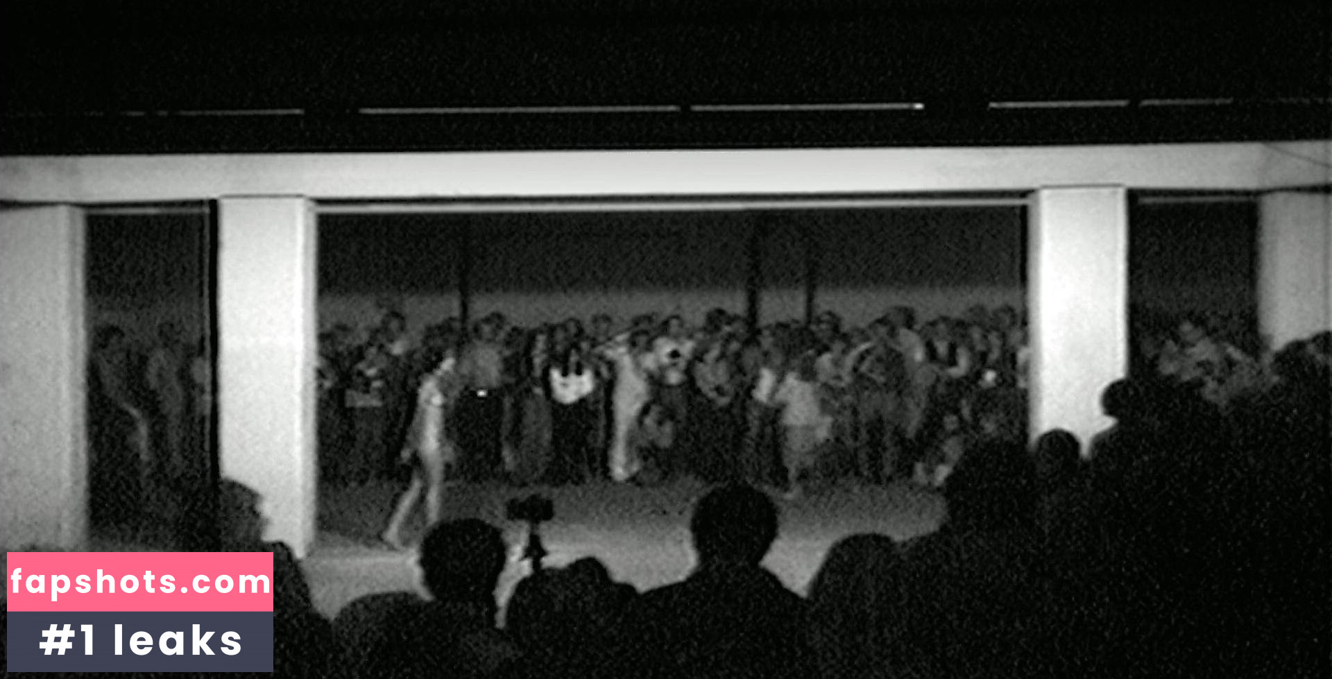 Marina Abramovic gallery photo #2