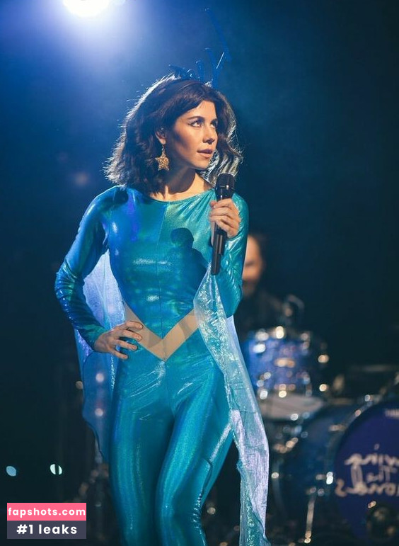 Marina Diamandis gallery photo #139