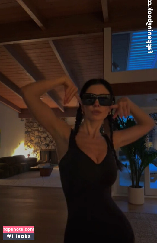 Marina Diamandis gallery photo #157