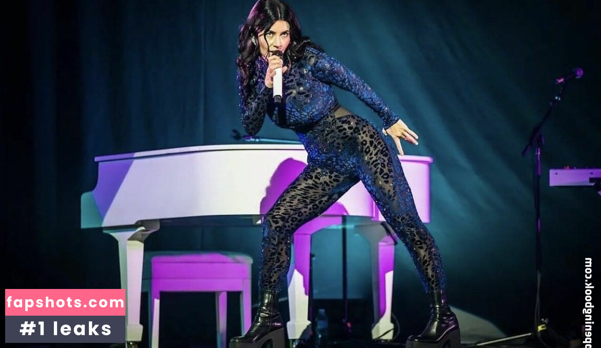 Marina Diamandis gallery photo #162