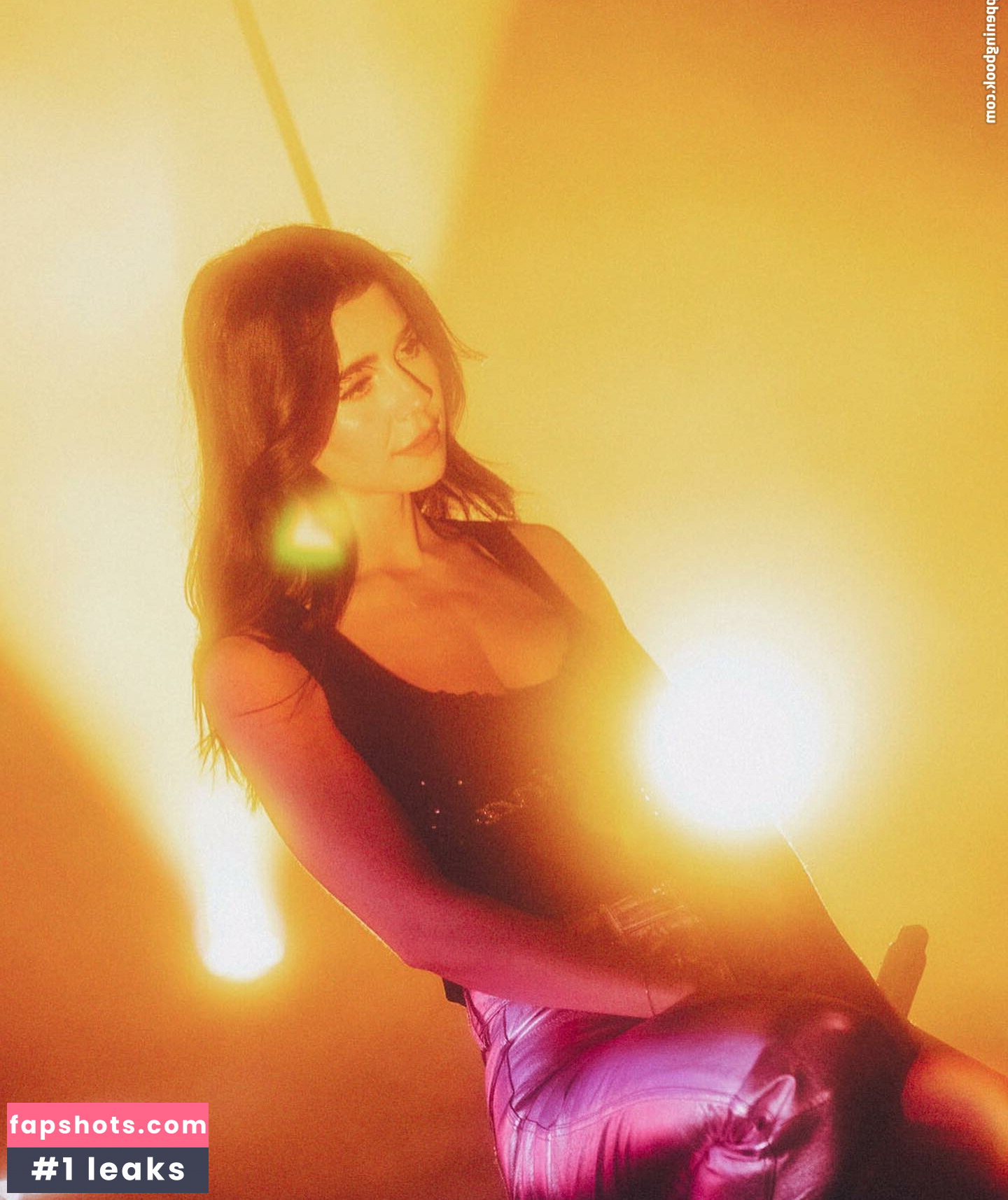 Marina Diamandis gallery photo #166