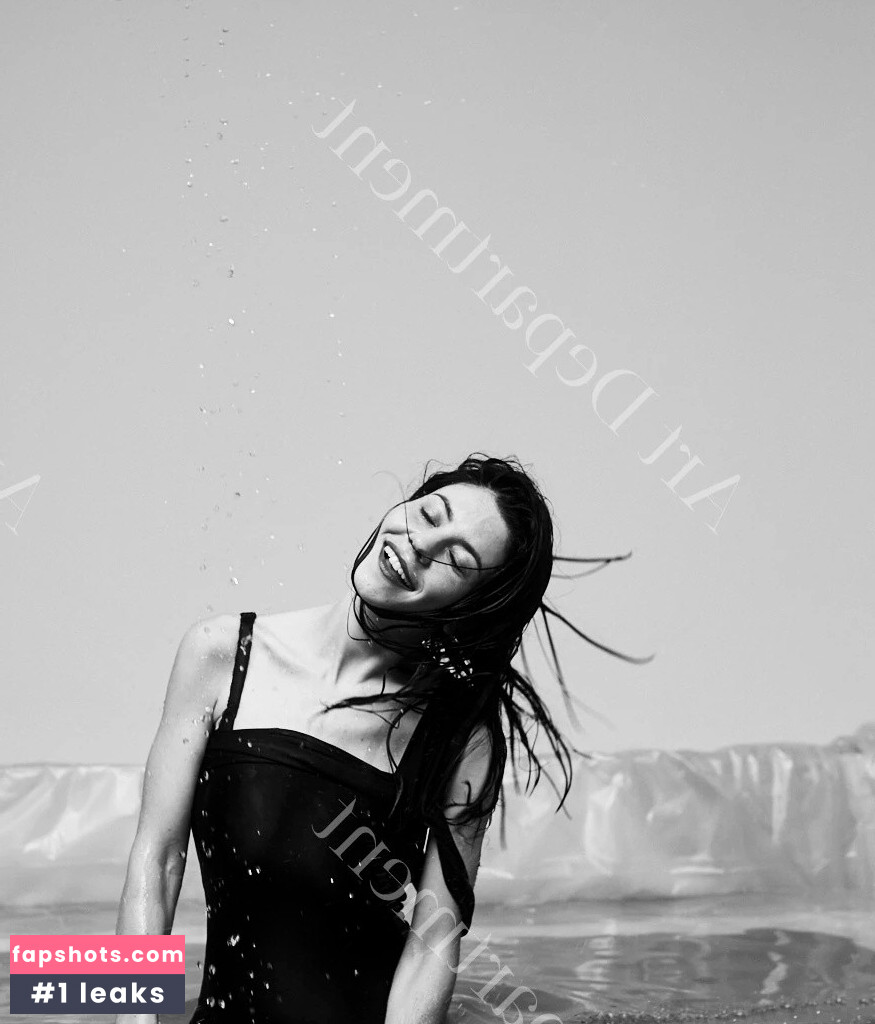 Marina Diamandis gallery photo #191