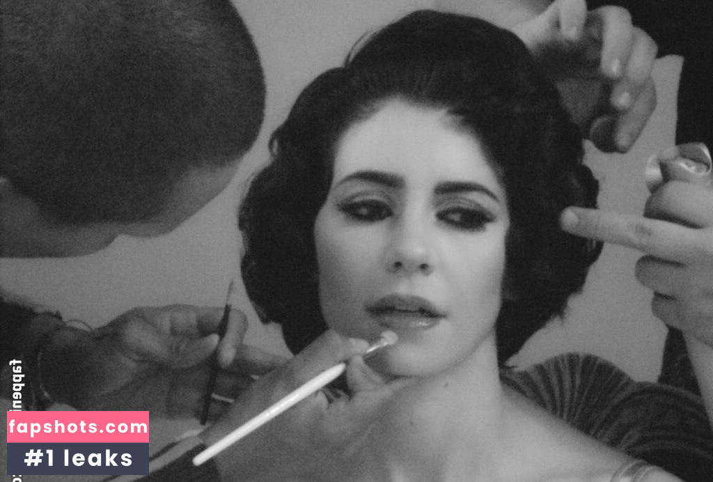 Marina Diamandis gallery photo #212