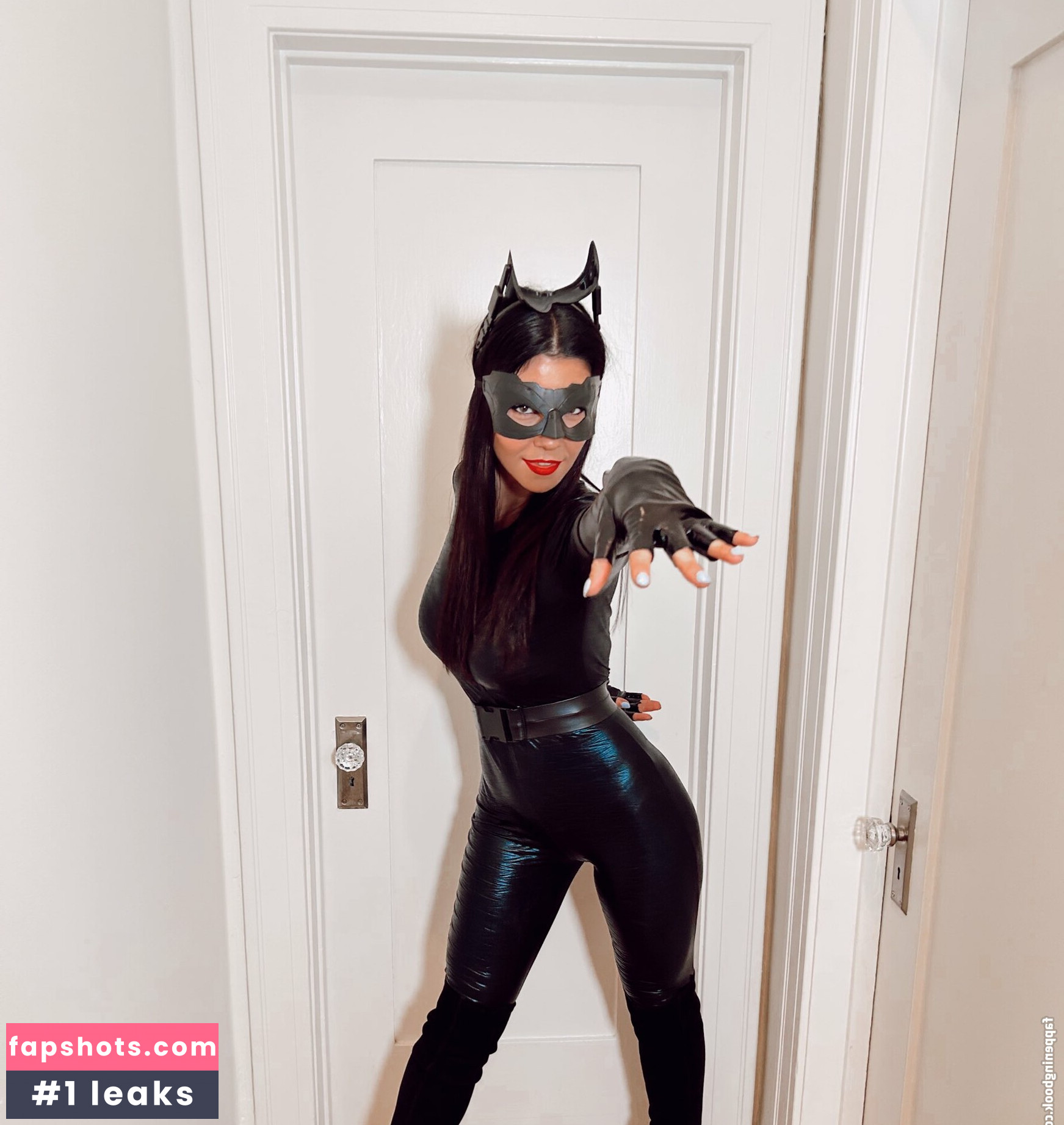 Marina Diamandis gallery photo #255