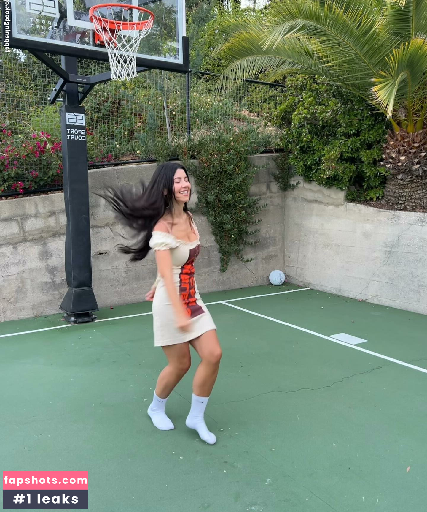 Marina Diamandis gallery photo #46