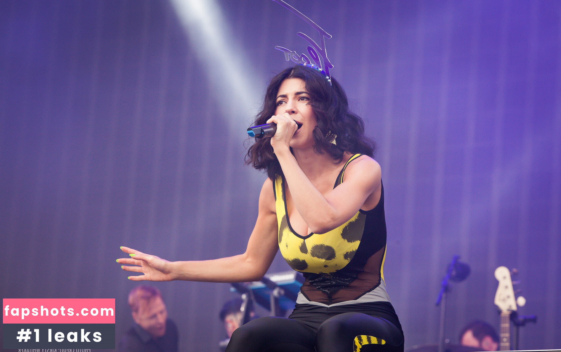 Marina Diamandis gallery photo #63