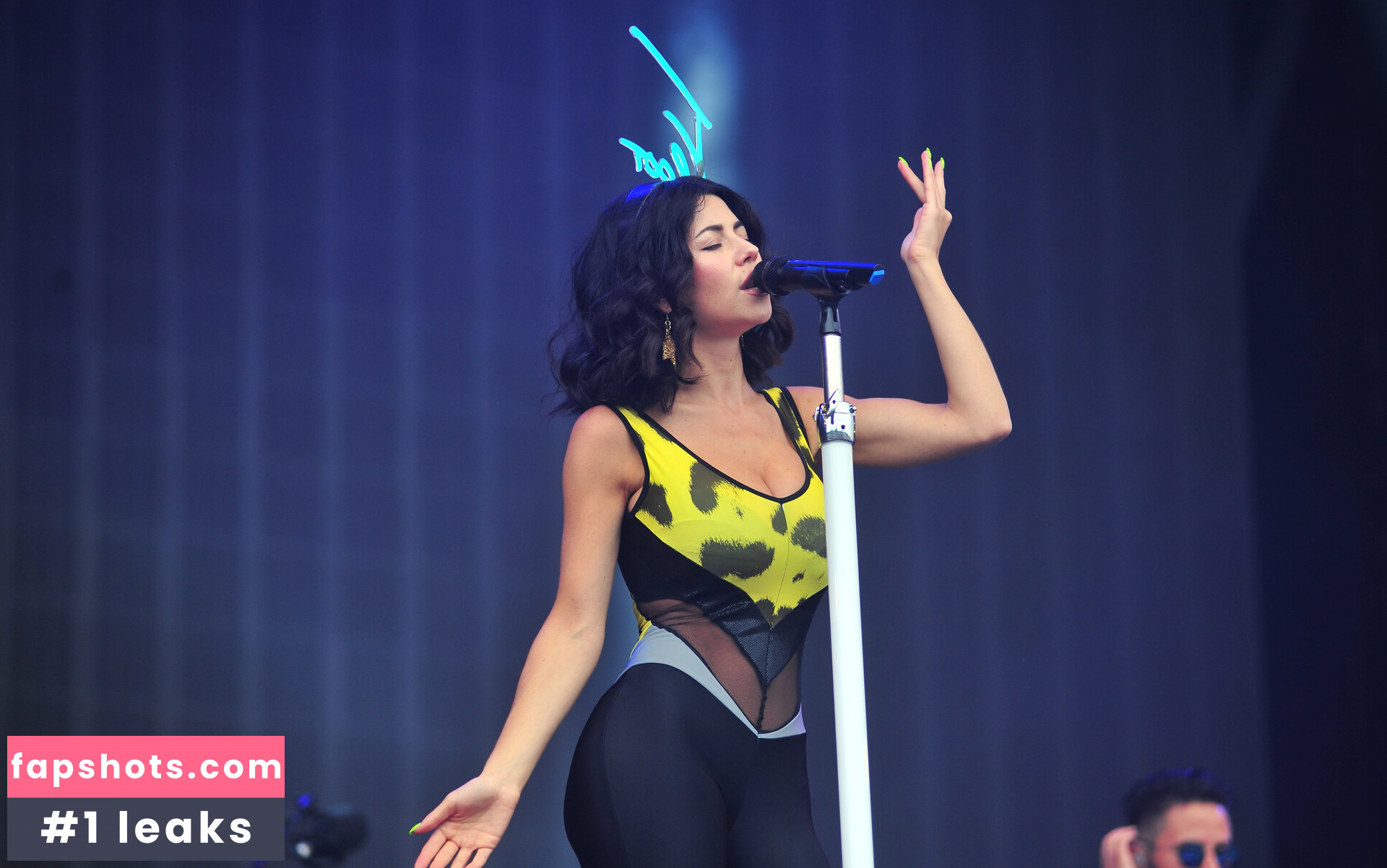 Marina Diamandis gallery photo #66