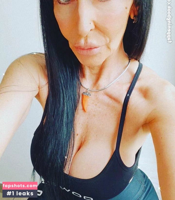 Marina Salazar gallery photo #5