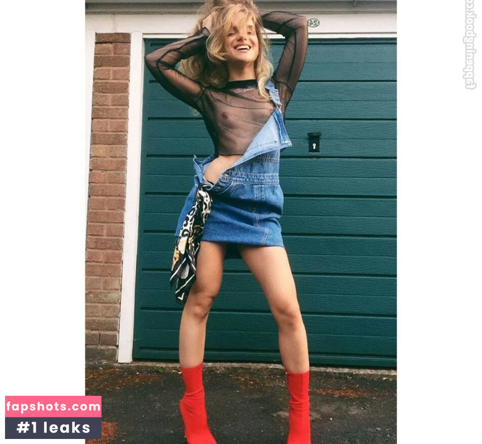 Marina Yers gallery photo #14