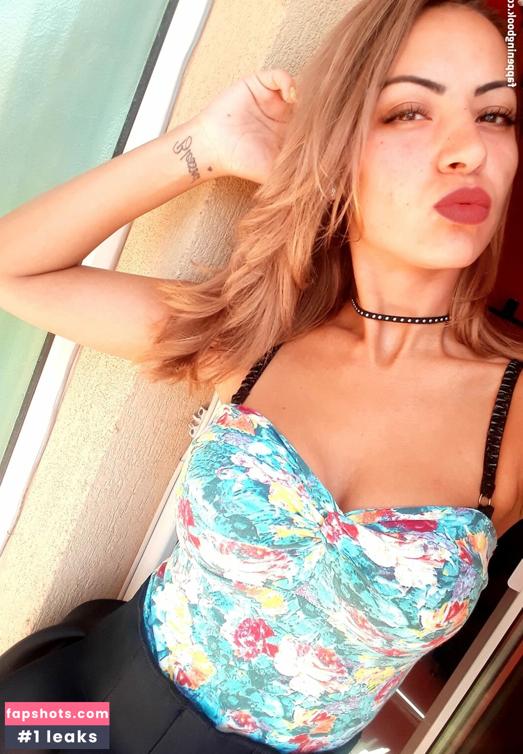 Marinela Adalbertova gallery photo #5