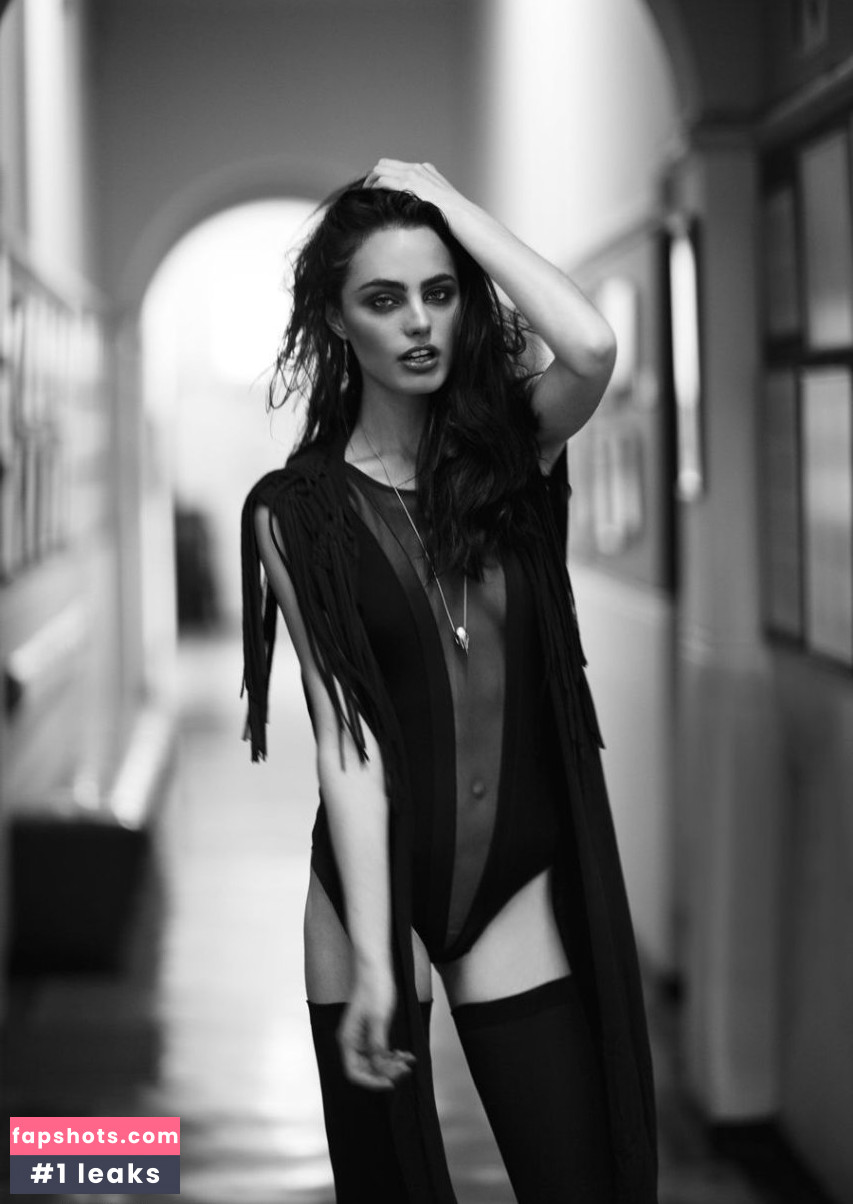 Marinet Matthee gallery photo #16