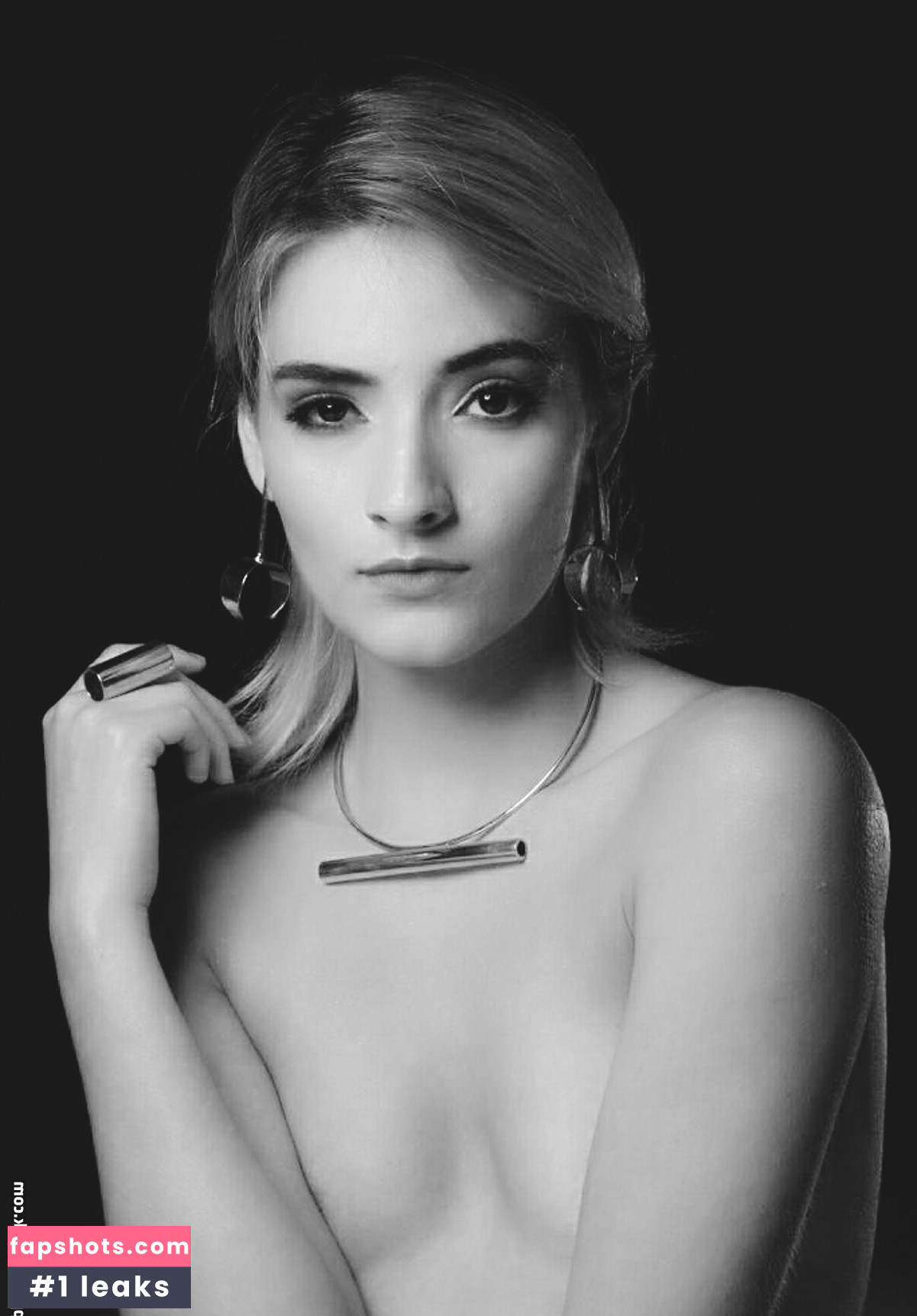 Maripaez gallery photo #9