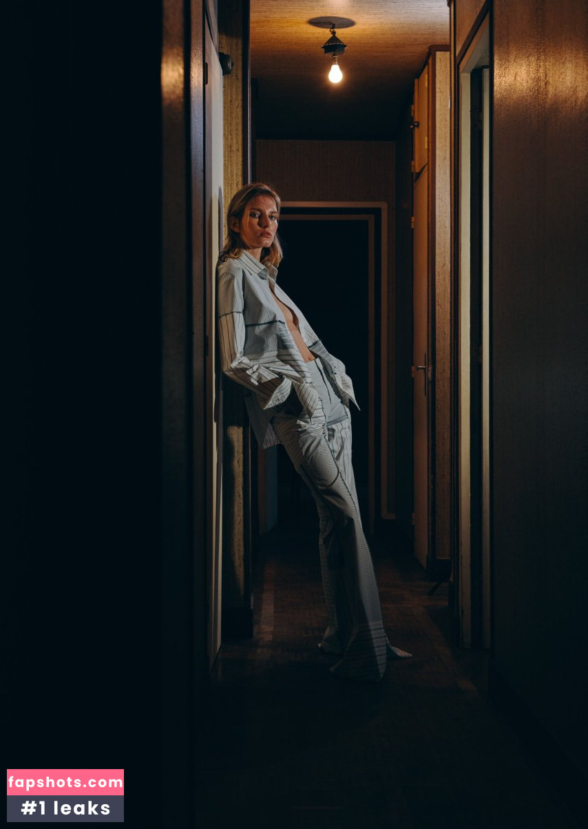 Marique Schimmel gallery photo #2