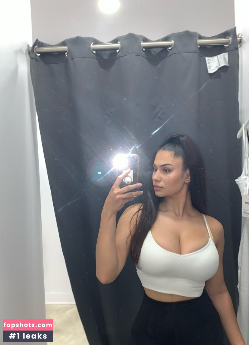 Marisa G gallery photo #5