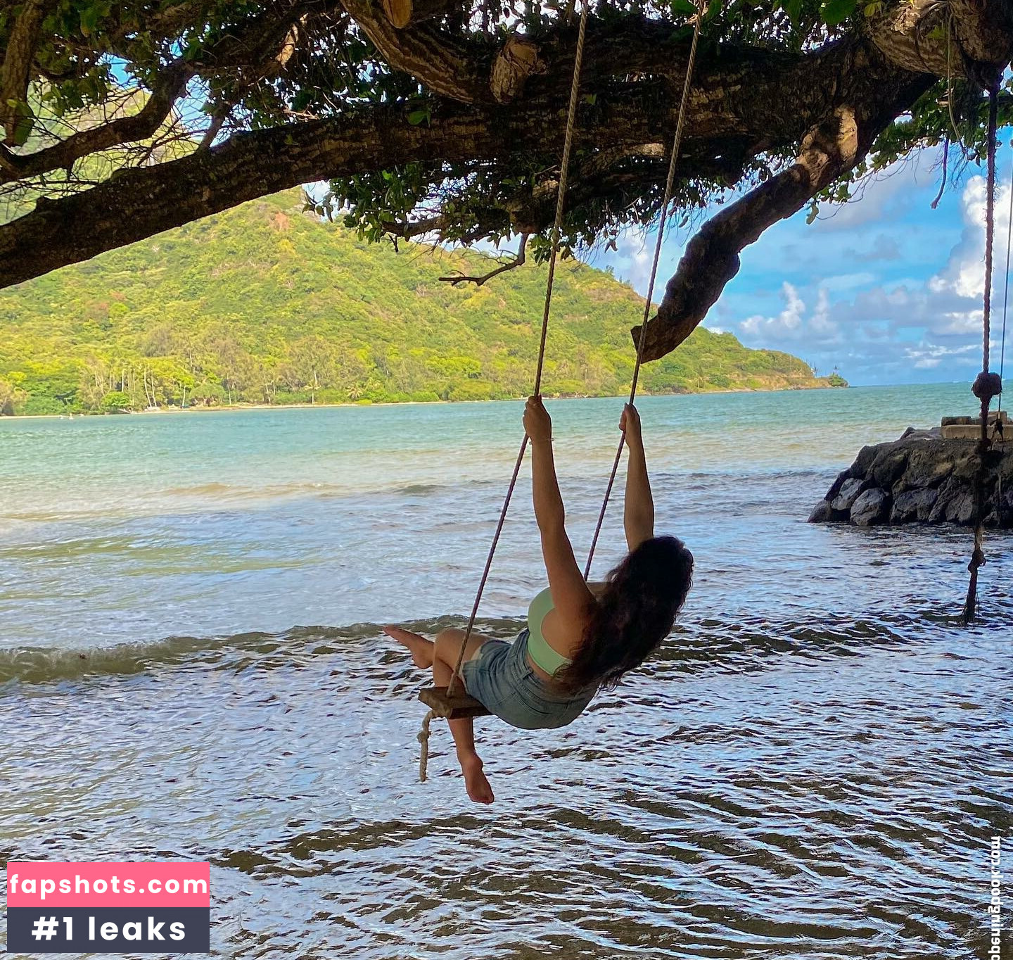 Marisa Groch gallery photo #26