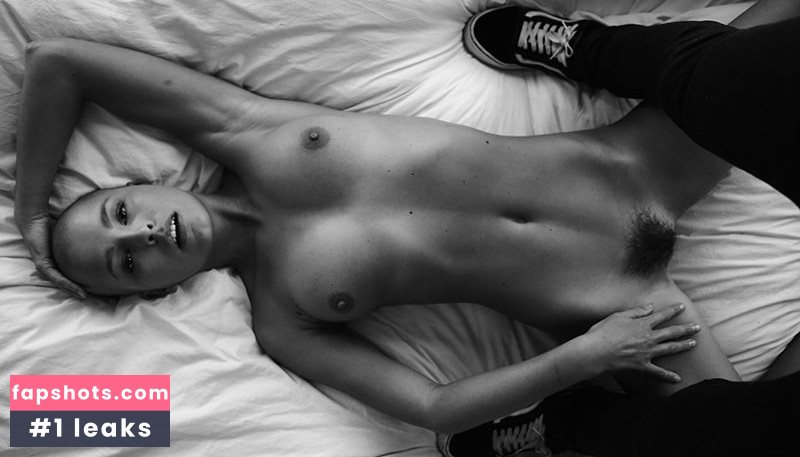 Marisa Papen Nude Leaks OnlyFans Photos #342 - LeakJerk