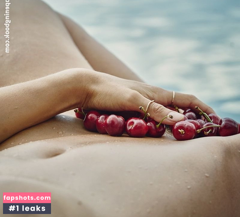 Marisa Papen Nude Leaks OnlyFans Photos #386 - LeakJerk