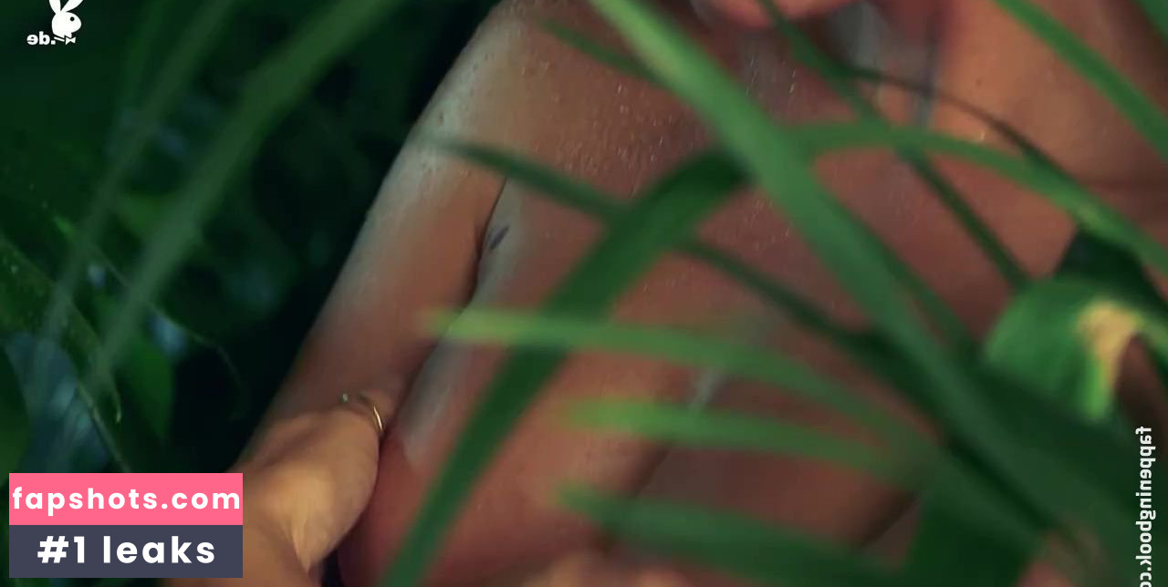 Marisa Papen Nude Leaks OnlyFans Photos #558 - LeakJerk