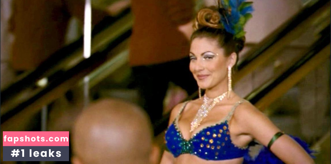 Marisa Petroro gallery photo #7