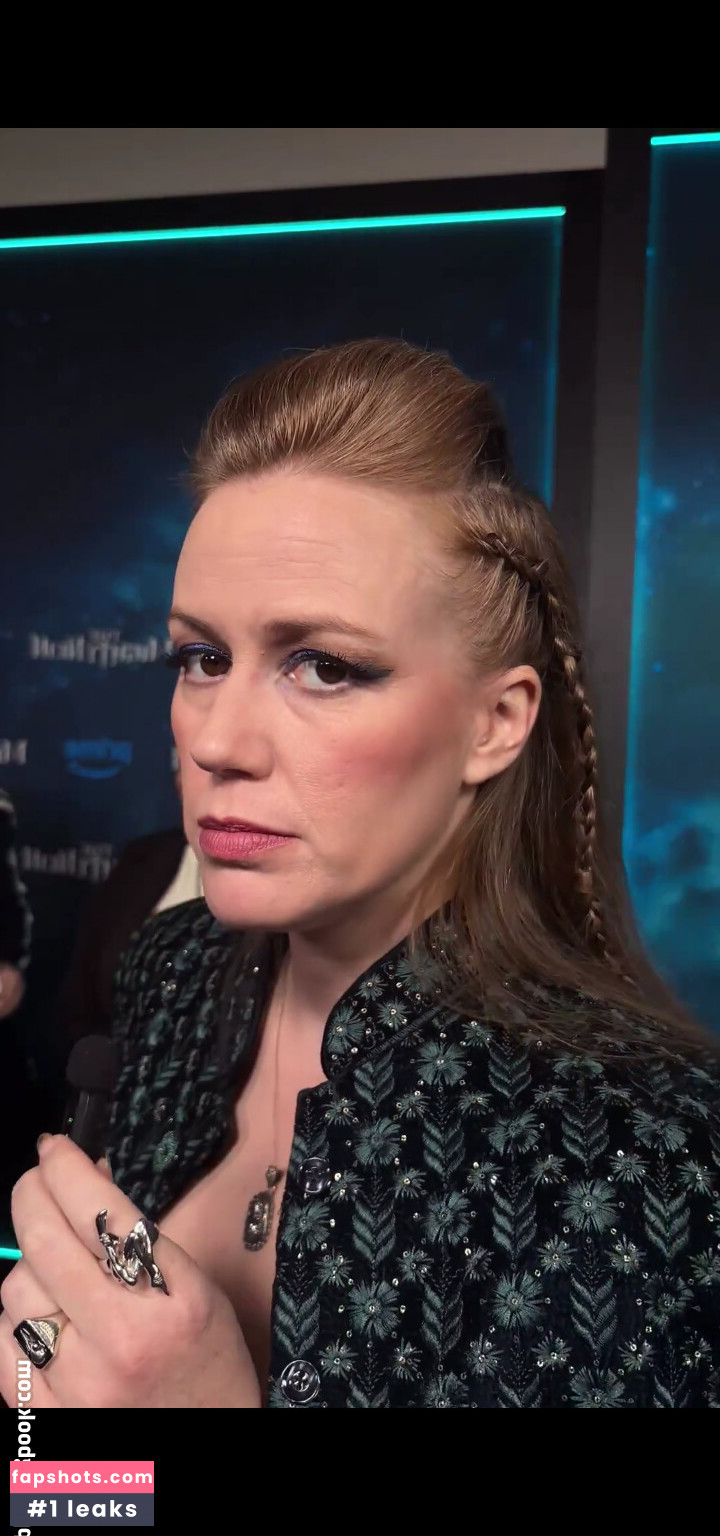 Marisha Ray gallery photo #4