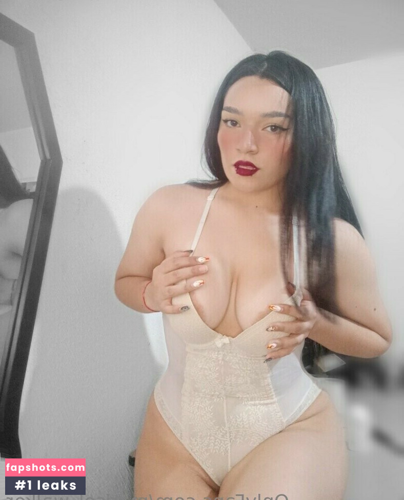 Marisol Walker gallery photo #3