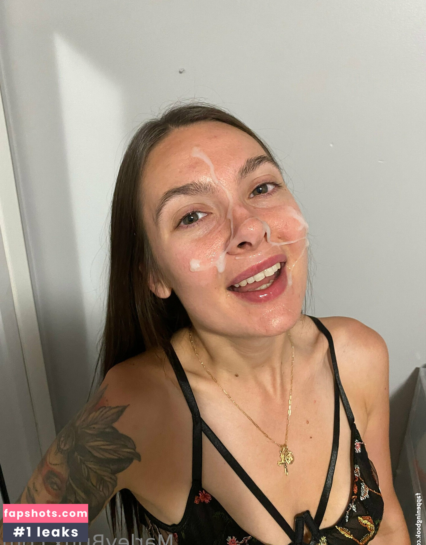 Marley Brinx gallery photo #45