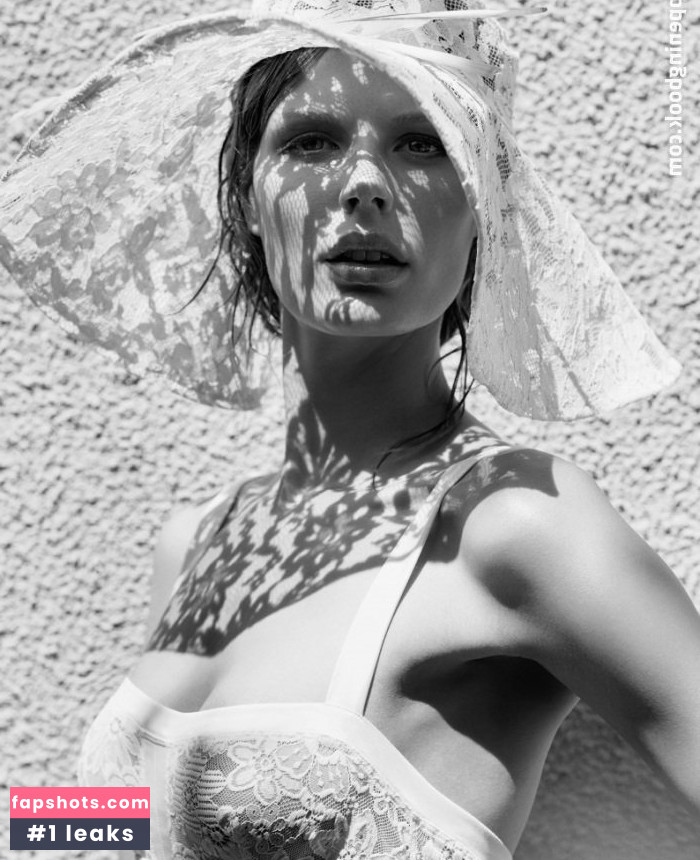 Marlijn Hoek gallery photo #13