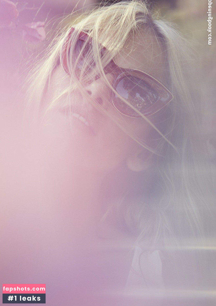 Marloes Horst gallery photo #51