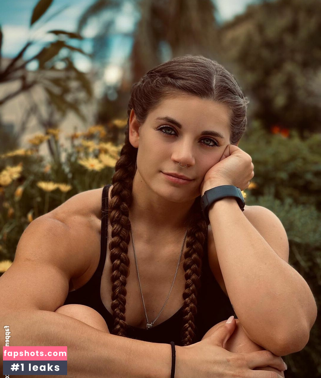 Marriah Linares Querido gallery photo #15