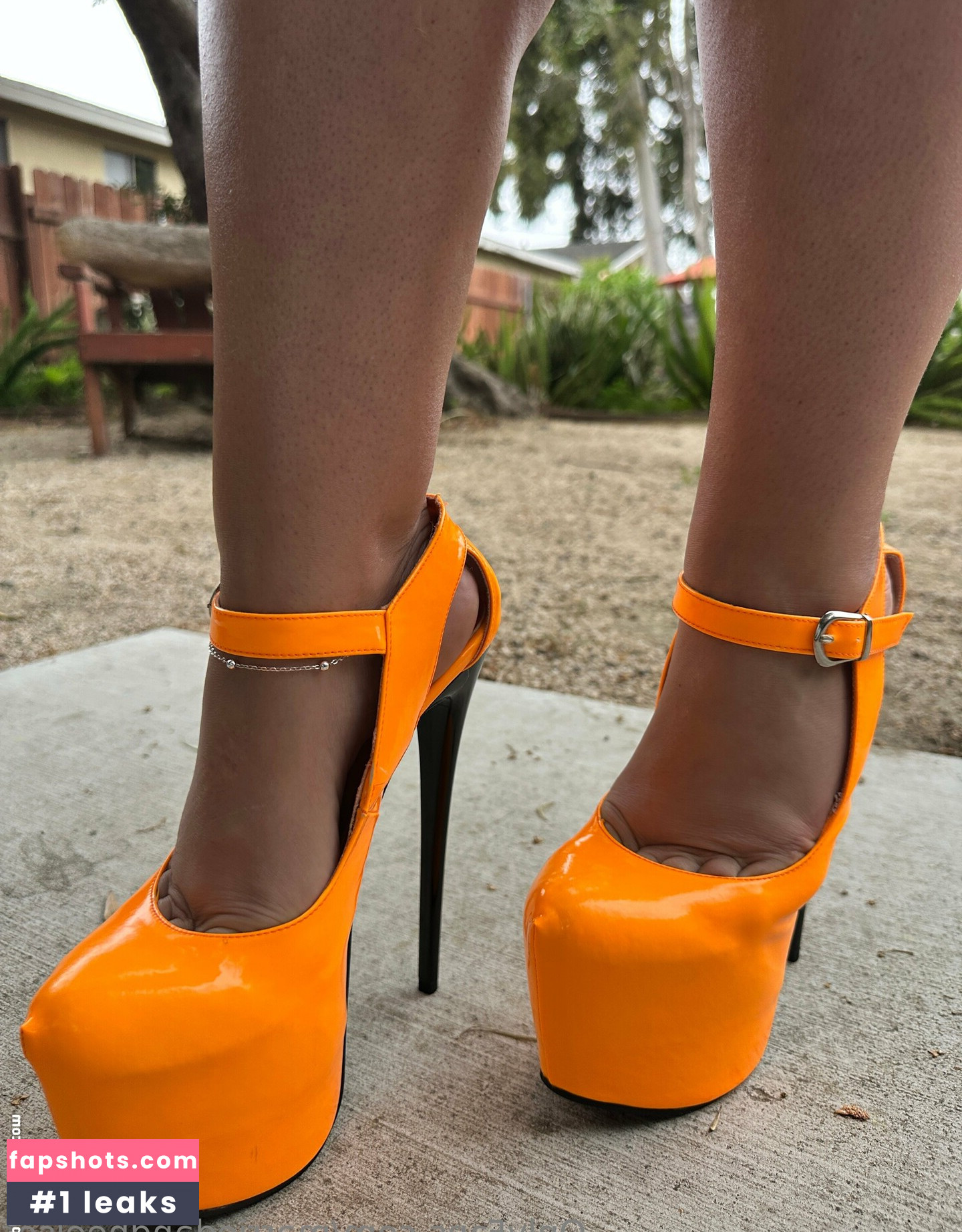 marriedandheelsof Nahé úniky fotek pouze od fanoušků #16 - Fapshots