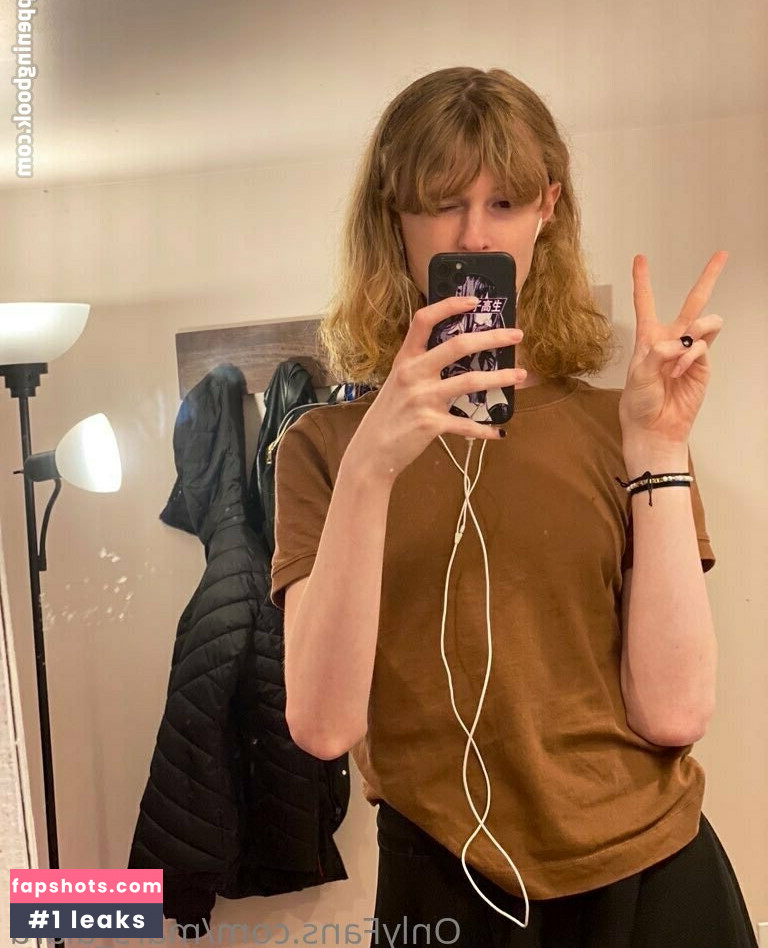 mars_alara gallery photo #18