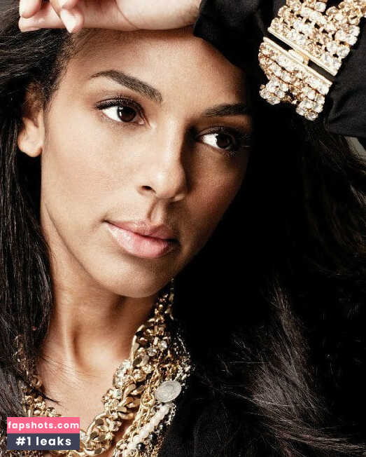 Marsha Thomason gallery photo #15