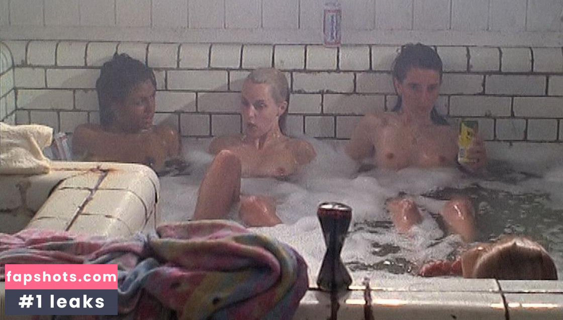 Marsha Thomason gallery photo #26