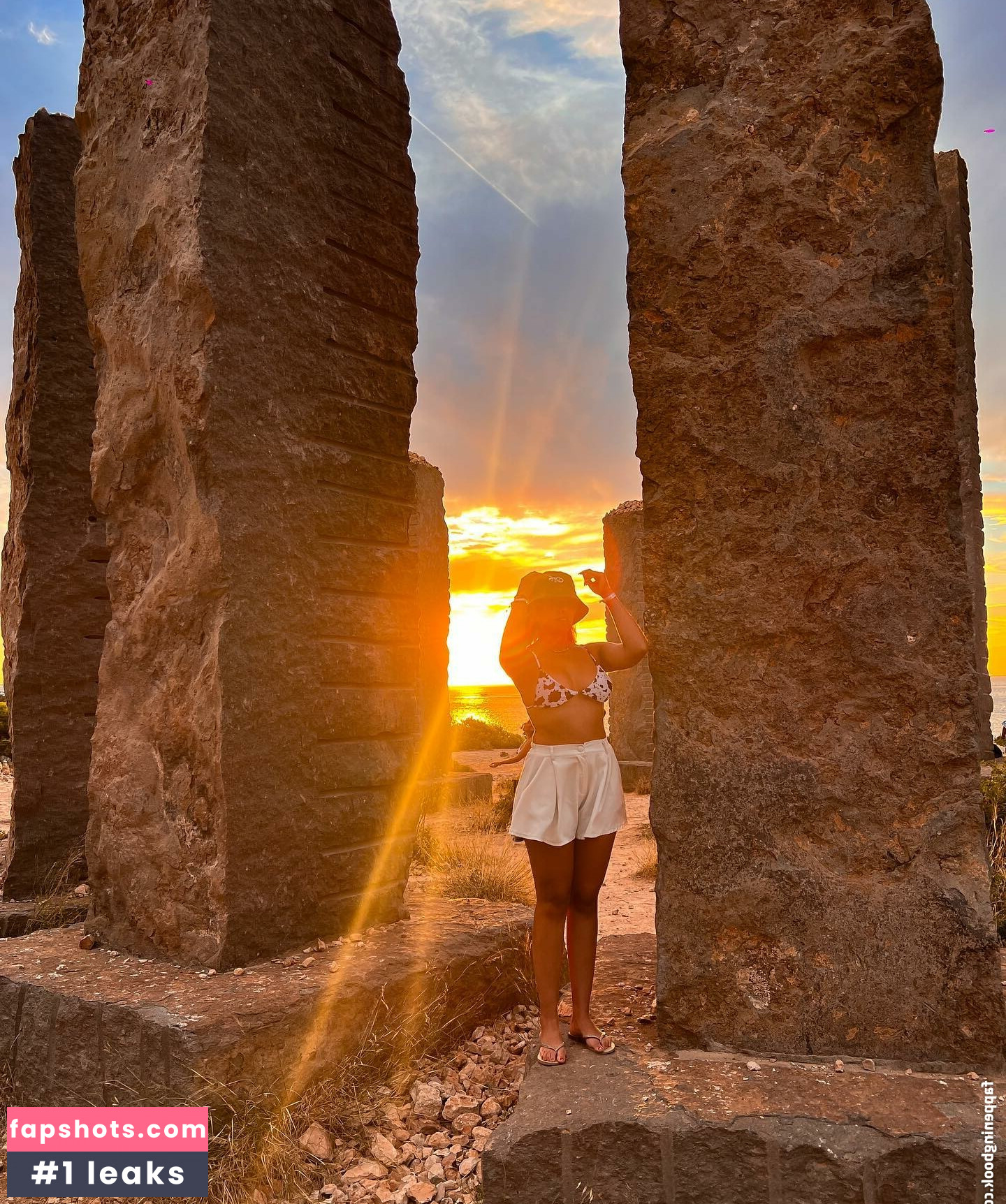 Marta De Lola gallery photo #19