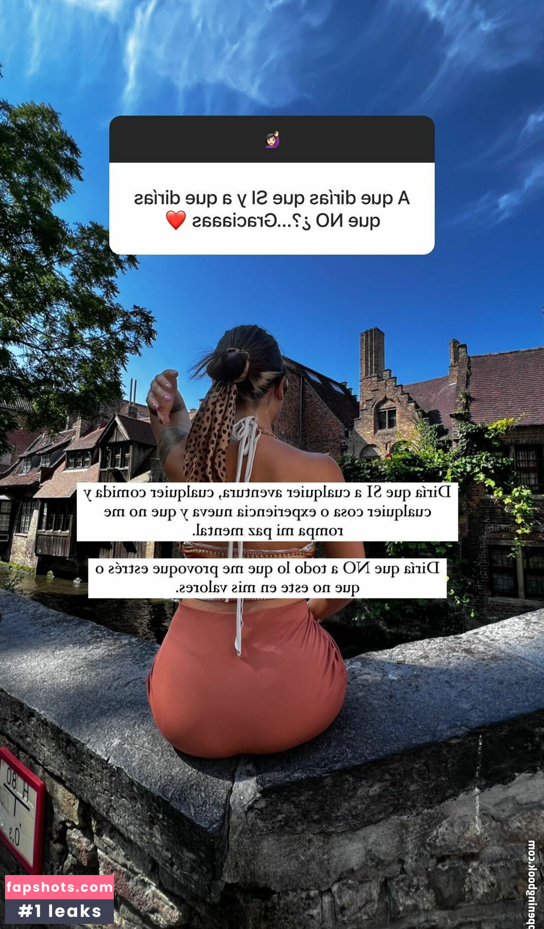 Marta De Lola gallery photo #21