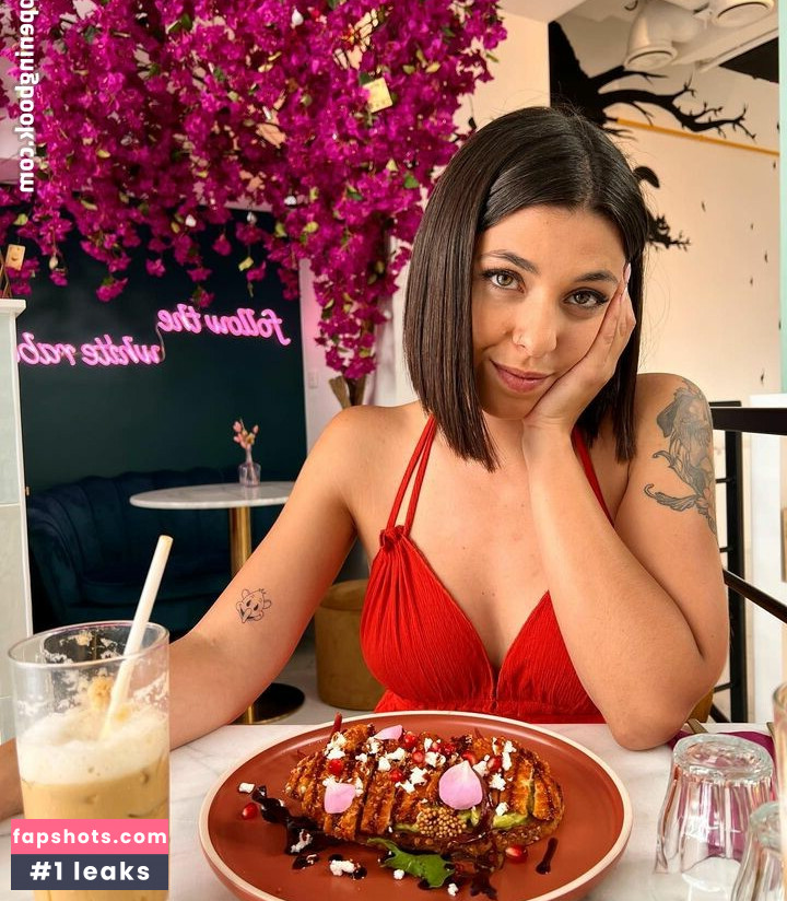 Marta De Lola gallery photo #48