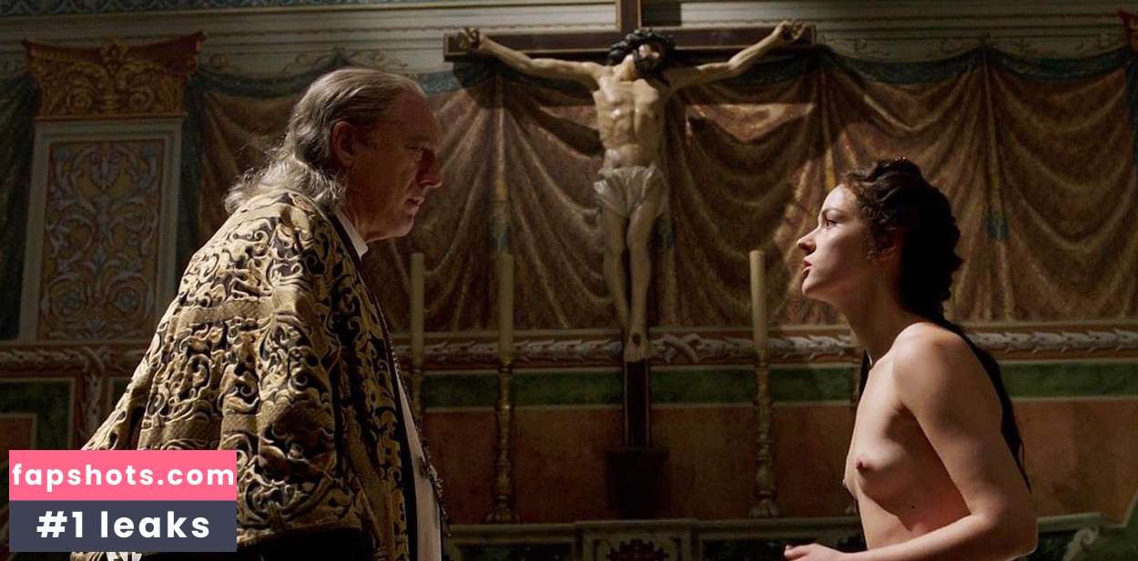 Marta Gastini gallery photo #49