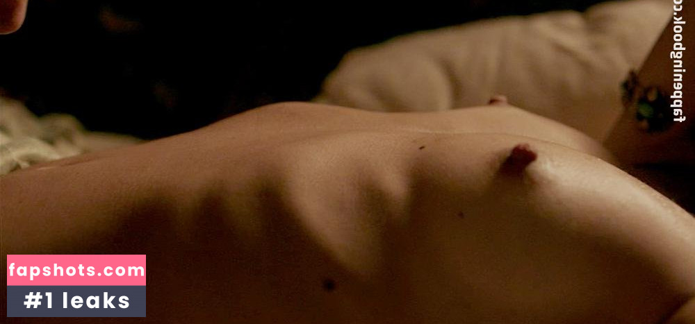 Marta Gastini gallery photo #51