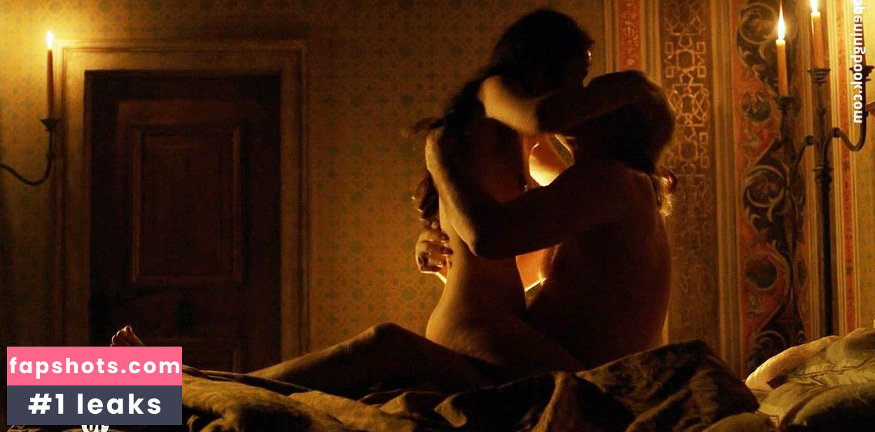 Marta Gastini gallery photo #55