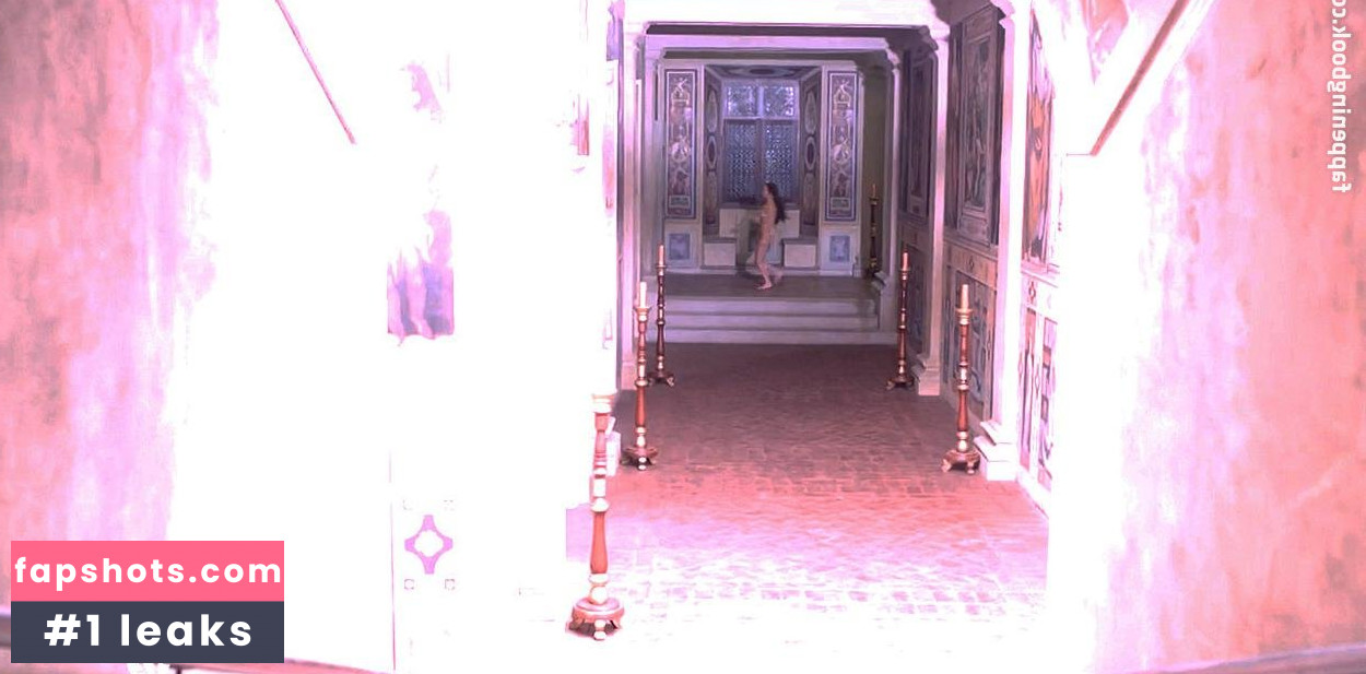 Marta Gastini gallery photo #58