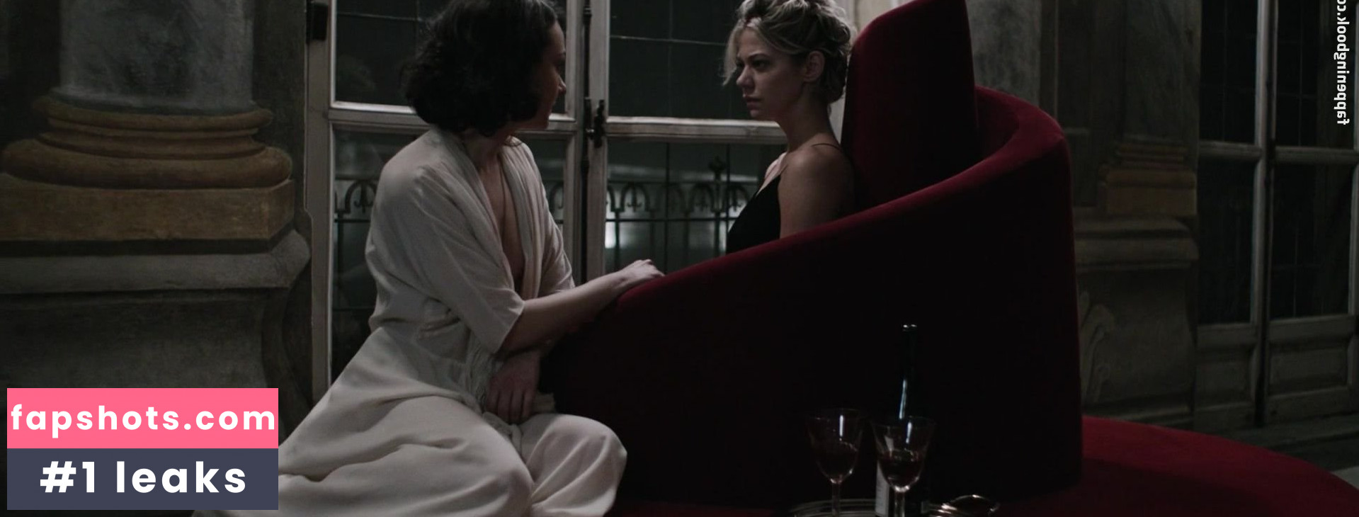 Marta Gastini gallery photo #62