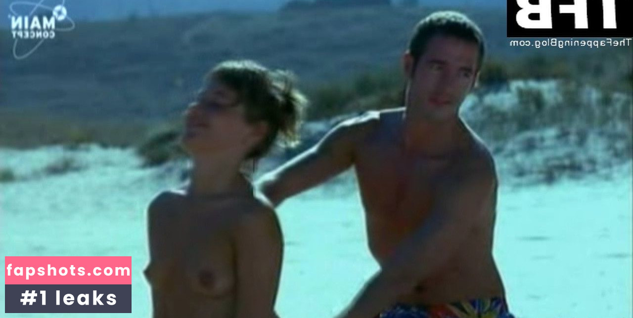 Marta Larralde gallery photo #7